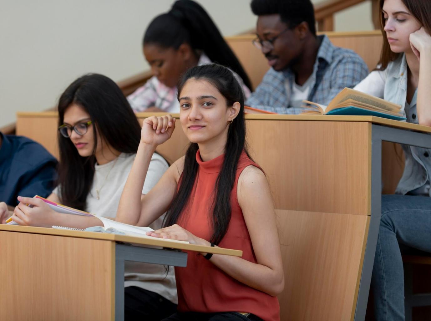 Revisión de informes financieros en equipo